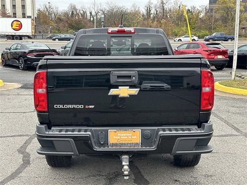 Used 2018 Chevrolet Colorado Z71 image 3