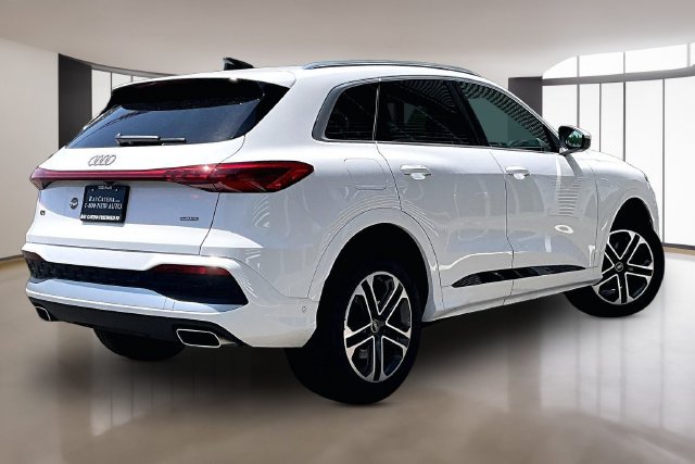 Used 2025 Audi Q5 Premium w/ Convenience Package AWD/4WD image 5