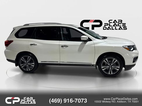 Used 2020 Nissan Pathfinder Platinum AWD/4WD image 2