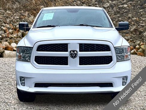 Used 2019 RAM 1500 Express AWD/4WD image 3