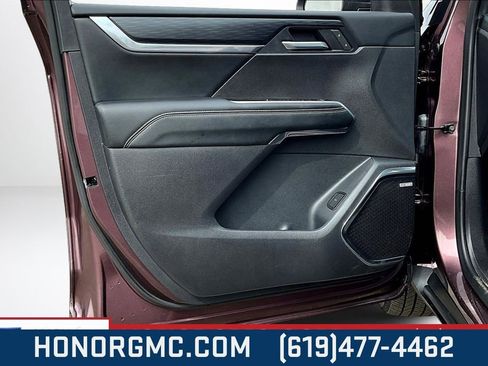 Used 2025 GMC Acadia Elevation image 20