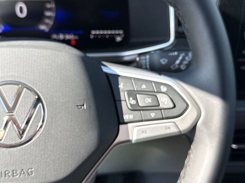 New 2026 Volkswagen Taos SE FWD image 27