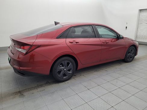 Used 2023 Hyundai Elantra SEL w/ Preferred Accessory Package image 10