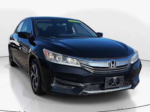 Used 2017 Honda Accord LX image 2