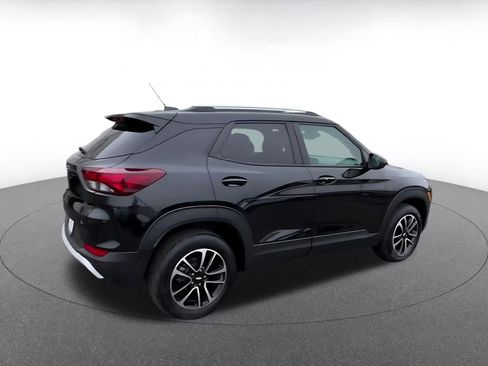 Used 2025 Chevrolet TrailBlazer LT w/ Driver Confidence Package image 15