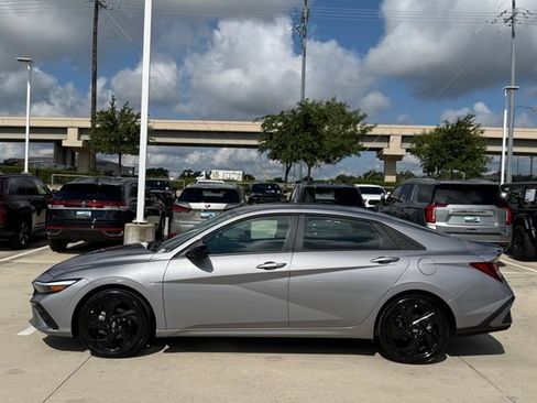 Used 2026 Hyundai Elantra Sport FWD image 7