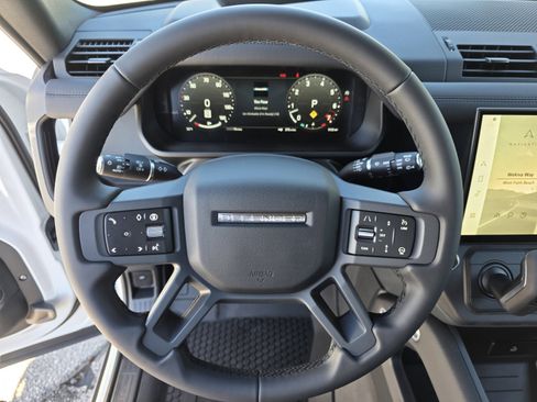 New 2026 Land Rover Defender 110 X-Dynamic SE image 13