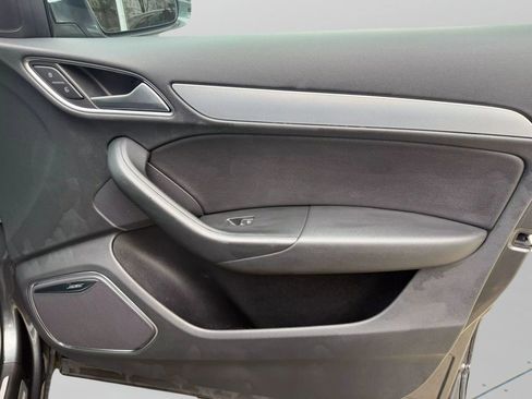 Used 2018 Audi Q3 2.0T Premium Plus w/ Premium Plus Package image 16