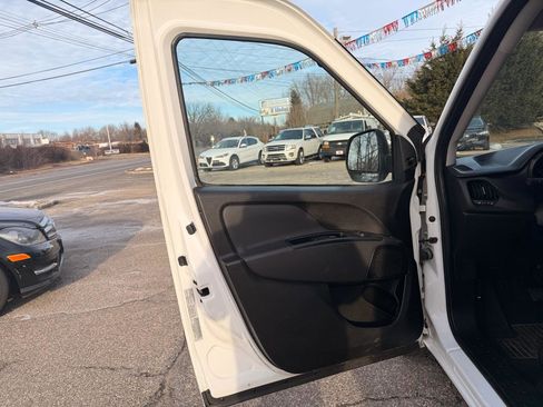 Used 2017 RAM ProMaster City Tradesman w/ Rear Back-up Camera Group image 10