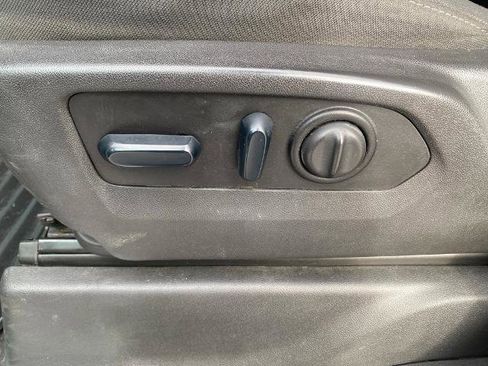 Used 2023 Chevrolet Silverado 2500 LT w/ Convenience Package image 15