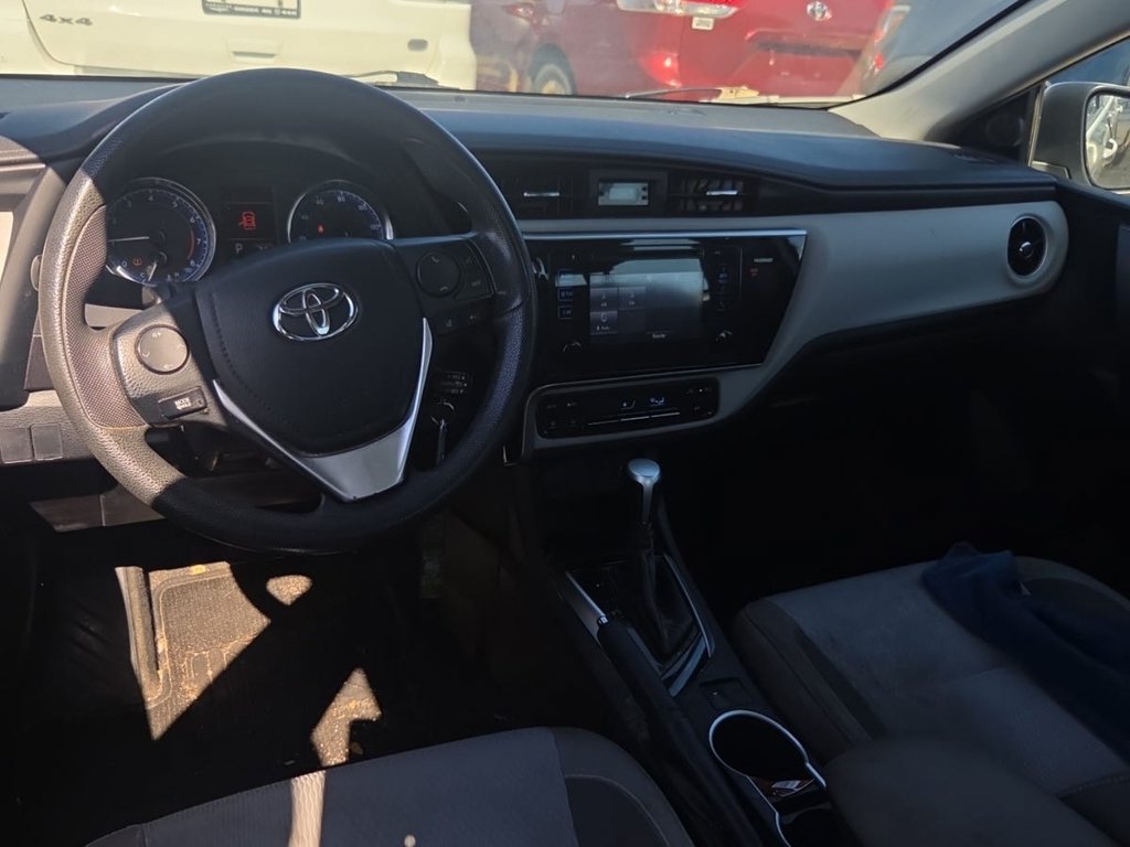 Used 2017 Toyota Corolla LE w/ Carpet Mat Package (TMS) FWD image 6