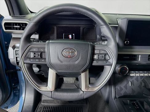 Certified 2026 Toyota 4Runner SR5 AWD/4WD image 12