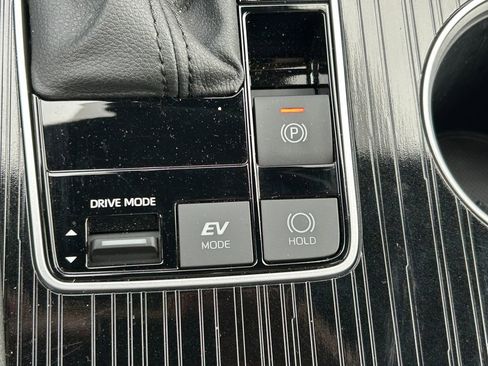 Certified 2026 Toyota Sienna XSE image 35