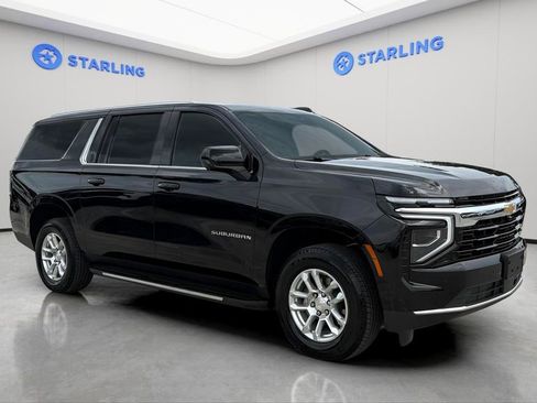 Certified 2025 Chevrolet Suburban LS RWD image 14