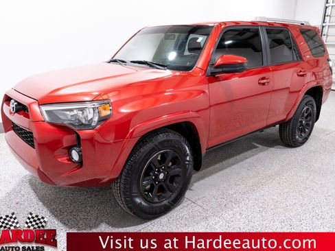 Used 2016 Toyota 4Runner SR5 image 2