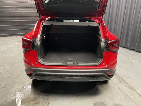 New 2026 Chevrolet Trax RS w/ Sunroof Package image 8