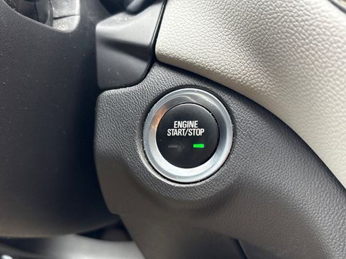 Used 2020 Chevrolet Equinox LT image 15