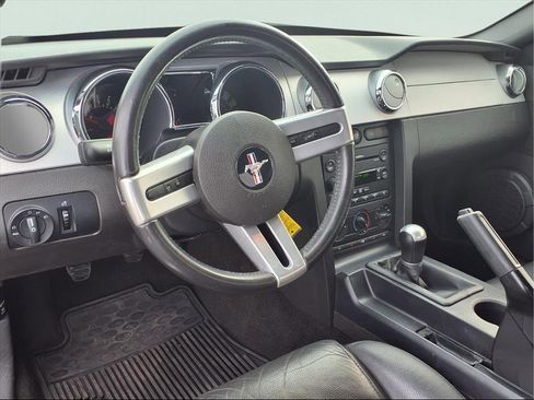 Used 2007 Ford Mustang GT Premium image 4