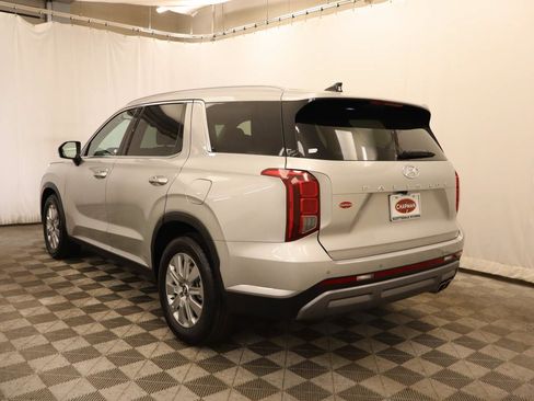 Used 2024 Hyundai Palisade SEL FWD image 3