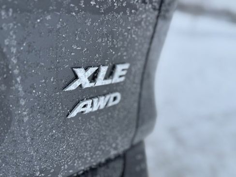 Used 2025 Toyota RAV4 XLE image 41