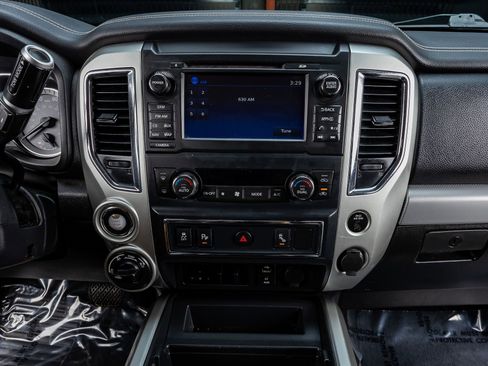 Used 2017 Nissan Titan PRO-4X image 23