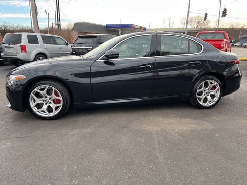 Used 2018 Alfa Romeo Giulia Ti w/ TI Leather Package image 13