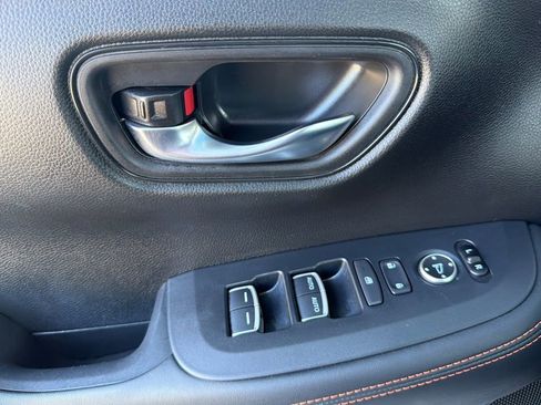 Used 2023 Honda HR-V Sport image 11