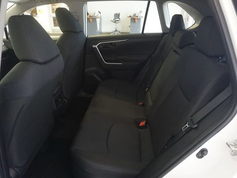 Used 2025 Toyota RAV4 LE AWD/4WD image 17