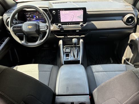 Used 2025 Chevrolet Colorado W/T RWD image 18