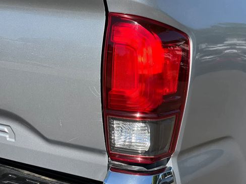 Used 2020 Toyota Tacoma TRD Off-Road AWD/4WD image 35