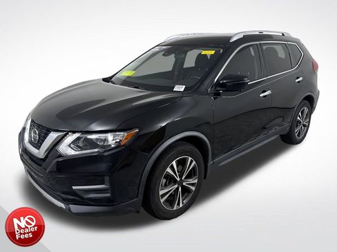 Used 2019 Nissan Rogue SV w/ Premium Package FWD image 8