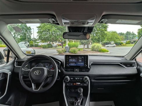 Used 2020 Toyota RAV4 XLE w/ Convenience Package AWD/4WD image 23