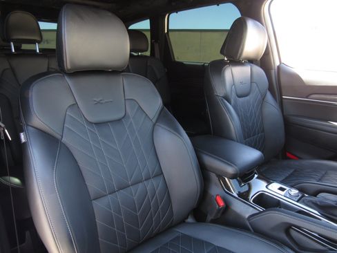 Used 2025 Kia Telluride SX Prestige X-Pro AWD/4WD image 11