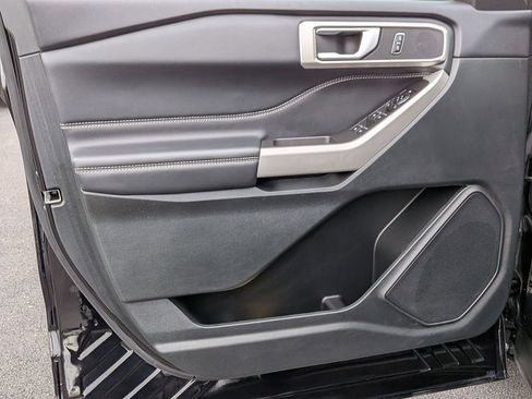 Used 2024 Ford Explorer XLT w/ Equipment Group 202A AWD/4WD image 11