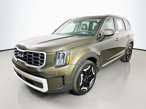 Used 2025 Kia Telluride S image 3