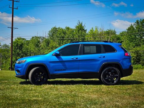 Used 2020 Jeep Cherokee Latitude Plus AWD/4WD image 6