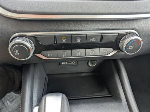 Used 2022 Nissan Altima 2.5 SR image 14