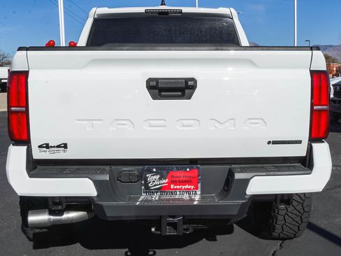New 2025 Toyota Tacoma TRD Off-Road image 7
