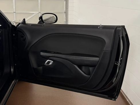 Used 2016 Dodge Challenger R/T RWD image 30