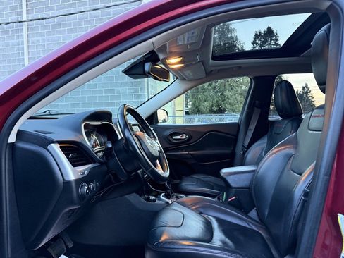 Used 2014 Jeep Cherokee Trailhawk w/ Technology Group image 12