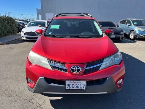 Used 2014 Toyota RAV4 XLE AWD/4WD image 2