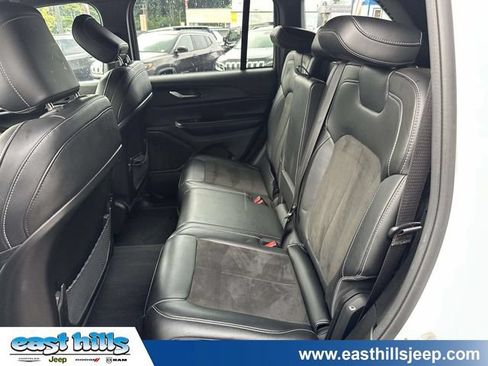 Used 2023 Jeep Grand Cherokee Altitude AWD/4WD image 20