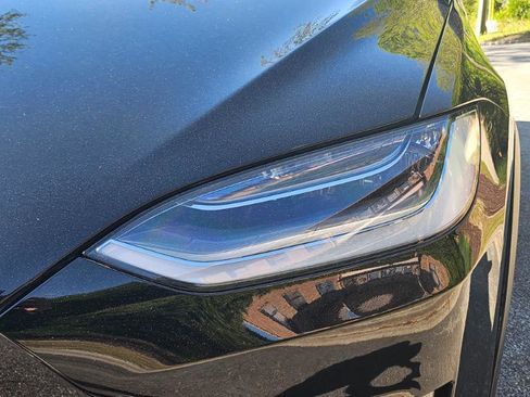 Used 2023 Tesla Model X image 25