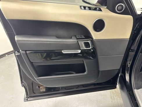 Used 2019 Land Rover Range Rover Sport HST image 10