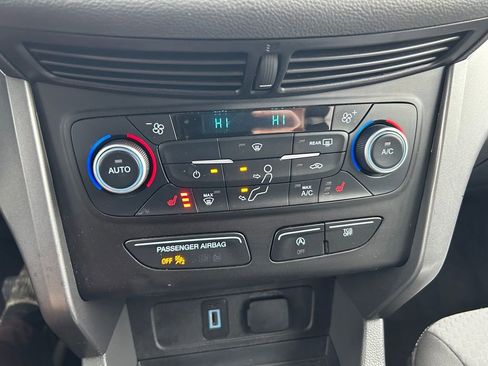 Used 2018 Ford Escape SE image 15