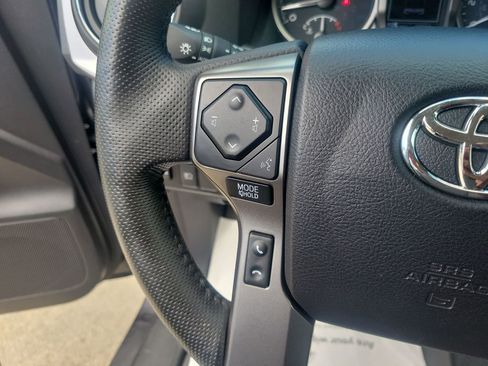 Used 2022 Toyota Tacoma SR5 image 21
