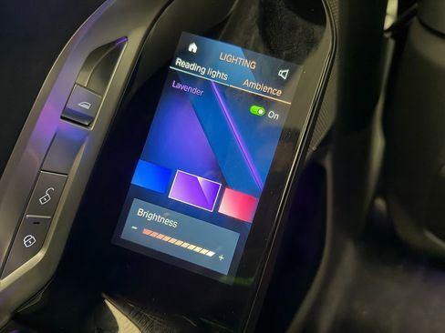 Used 2025 BMW 740i xDrive image 73