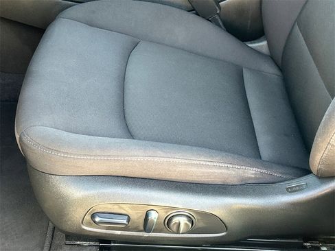 Used 2024 Chevrolet Malibu LT image 10