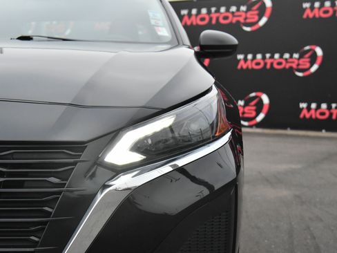 Used 2024 Nissan Altima 2.5 SV image 11