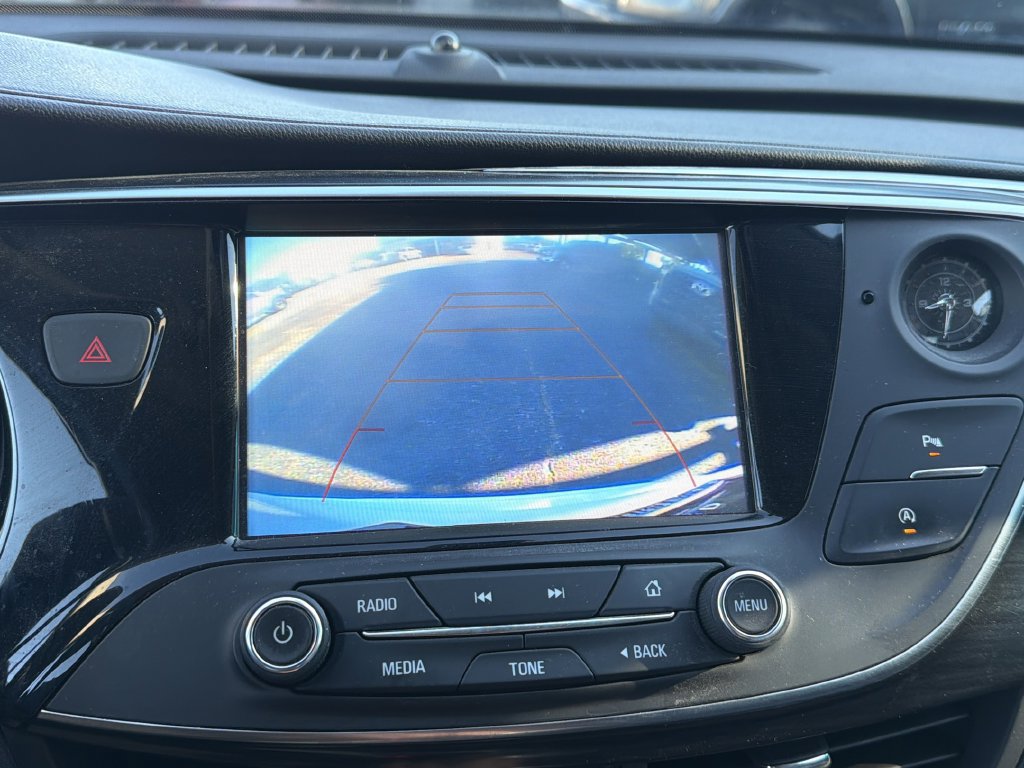 Used 2020 Buick Envision Essence FWD image 28